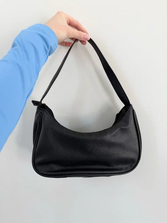 Classic Black Shoulder Bag - Picture 2 of 3